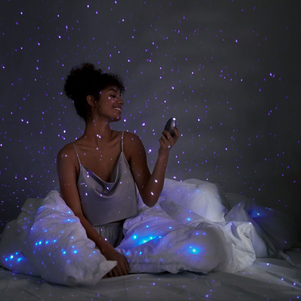 svakom-galaxie-suction-vibrator-with-mood-projector-metallic-lilac